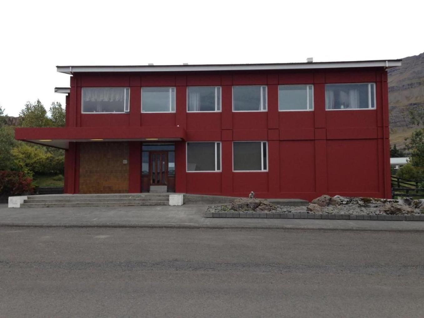 Hotel Post Breiddalsvik Exterior photo